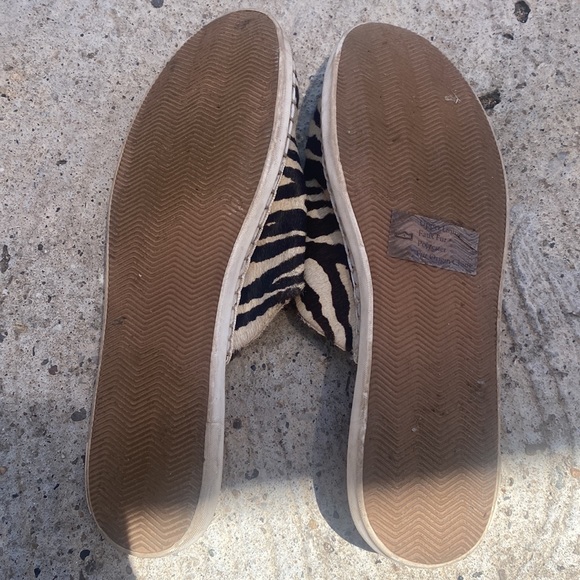 Seavees Lido zebra slide mules size 9 - Picture 2 of 4